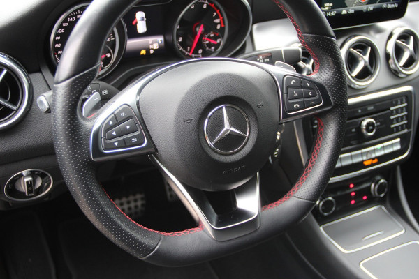 Mercedes-Benz GLA 200 AMG Line