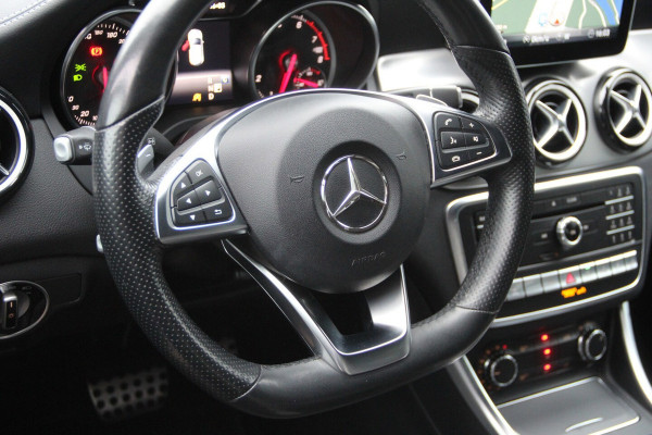Mercedes-Benz GLA 220 4MATIC AMG Line | Navi | Dodehoekassist | LED | El.Achterklep | PDC | Cruise | Keyless | ISOFIX |