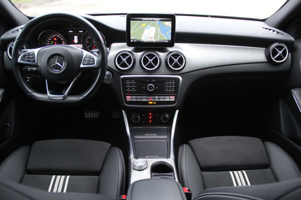 Mercedes-Benz GLA 220 4MATIC AMG Line | Navi | Dodehoekassist | LED | El.Achterklep | PDC | Cruise | Keyless | ISOFIX |