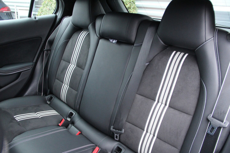 Mercedes-Benz GLA 220 4MATIC AMG Line | Navi | Dodehoekassist | LED | El.Achterklep | PDC | Cruise | Keyless | ISOFIX |