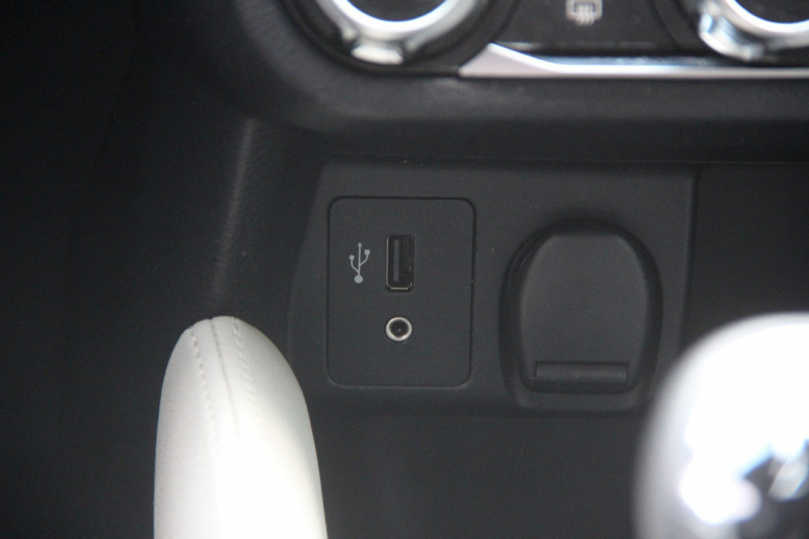Nissan Micra 0.9 IG-T Acenta CarPlay | Airco | Cruise | Brake Assist | Rijbaan assist | Sportstuurwiel