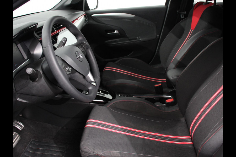 Opel Corsa 1.2 GS Line 131pk Aut. Navigatie Apple Carplay/Android Auto Camera Parkeersensoren Cruise Control Stoelverwarming Getinte ramen Airco