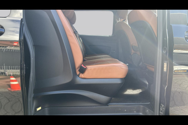 Mercedes-Benz Vito 114 CDI AMG Lang DC Comfort Dubbele cabine Leder Led verlichting Automaat Trekhaak Climate controll Navigatie