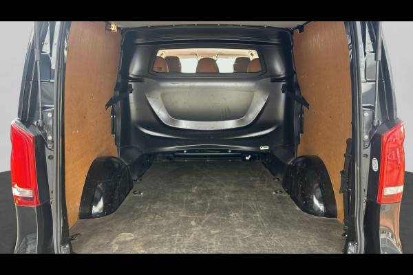 Mercedes-Benz Vito 114 CDI AMG Lang DC Comfort Dubbele cabine Leder Led verlichting Automaat Trekhaak Climate controll Navigatie