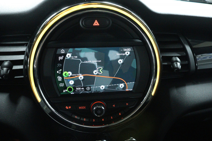 MINI Mini 1.5 Cooper Pepper (PANORAMADAK, STOELVERWARMING, CRUISE CONTROL, NAVIGATIE, PARKEERSENSOREN)