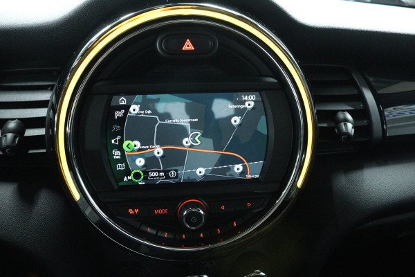 MINI Mini 1.5 Cooper Pepper (PANORAMADAK, STOELVERWARMING, CRUISE CONTROL, NAVIGATIE, PARKEERSENSOREN)