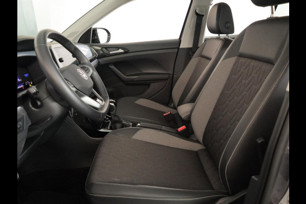 Volkswagen T-Cross 1.0 TSI Life Edition Goal 95PK | Navigatie | Parkeersensoren voor en achter | Stoelverwarming |