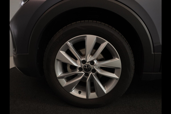 Volkswagen T-Cross 1.0 TSI Life Edition Goal 95PK | Navigatie | Parkeersensoren voor en achter | Stoelverwarming |
