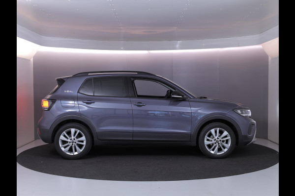 Volkswagen T-Cross 1.0 TSI Life Edition Goal 95PK | Navigatie | Parkeersensoren voor en achter | Stoelverwarming |