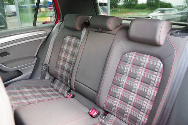 Volkswagen Golf 2.0 TSI GTI 245 PK Automaat Performance, Winterpakket, Digitale Cockpit, Carplay, Climate Control
