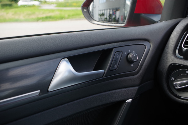 Volkswagen Golf 2.0 TSI GTI 245 PK Automaat Performance, Winterpakket, Digitale Cockpit, Carplay, Climate Control