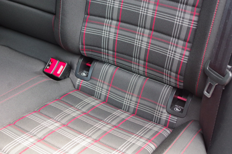 Volkswagen Golf 2.0 TSI GTI 245 PK Automaat Performance, Winterpakket, Digitale Cockpit, Carplay, Climate Control