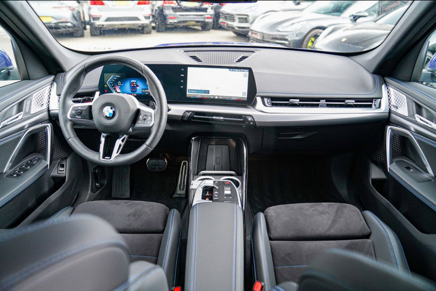 BMW X1 18i M-sport High Executive | HuD | Panorama | Harman/Kardon | incl BTW | M-pakket | Leder/Alcantara | Trekhaak elek | Lane