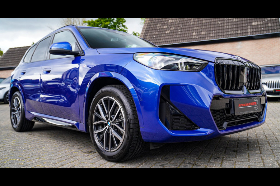 BMW X1 18i M-sport High Executive | HuD | Panorama | Harman/Kardon | incl BTW | M-pakket | Leder/Alcantara | Trekhaak elek | Lane