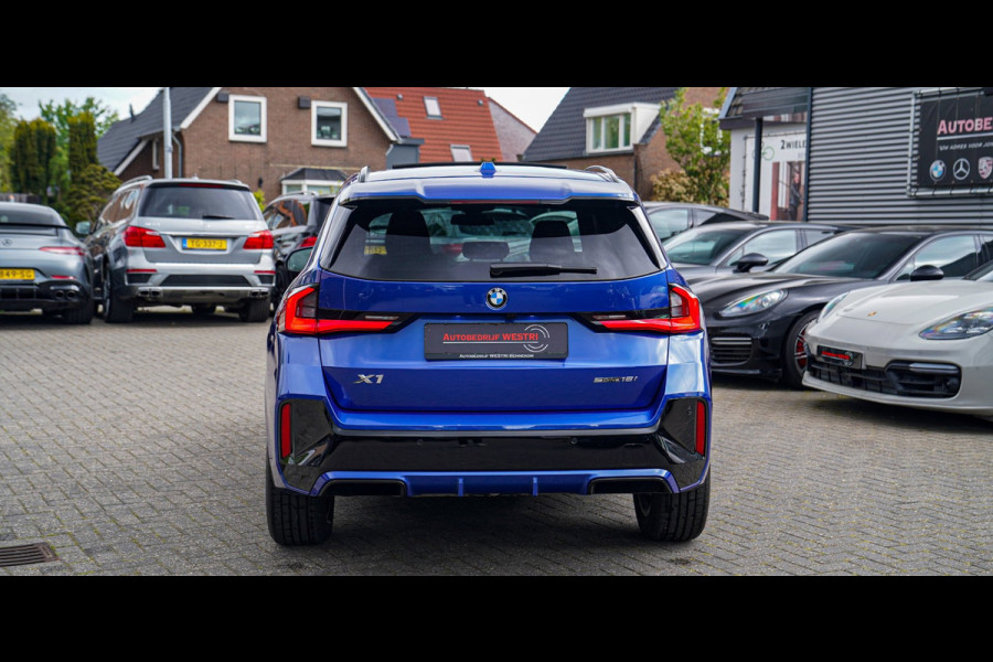 BMW X1 18i M-sport High Executive | HuD | Panorama | Harman/Kardon | incl BTW | M-pakket | Leder/Alcantara | Trekhaak elek | Lane