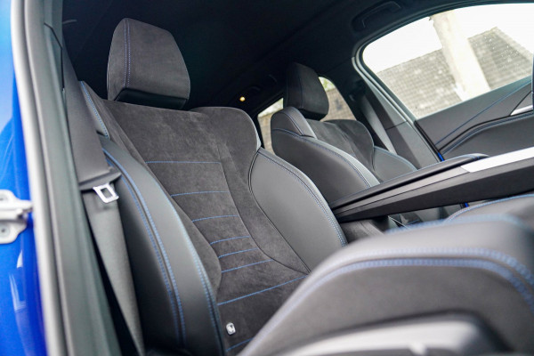 BMW X1 18i M-sport High Executive | HuD | Panorama | Harman/Kardon | incl BTW | M-pakket | Leder/Alcantara | Trekhaak elek | Lane