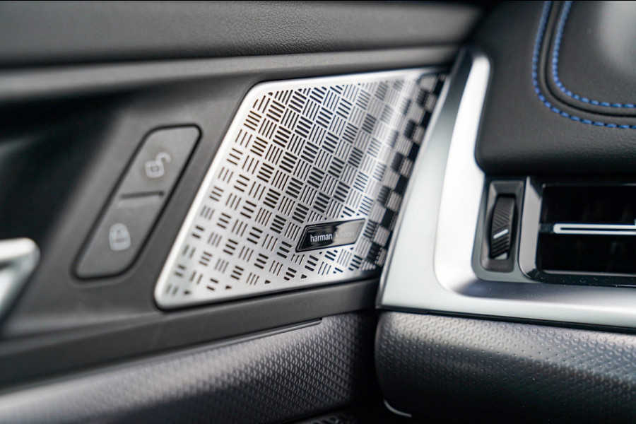BMW X1 18i M-sport High Executive | HuD | Panorama | Harman/Kardon | incl BTW | M-pakket | Leder/Alcantara | Trekhaak elek | Lane