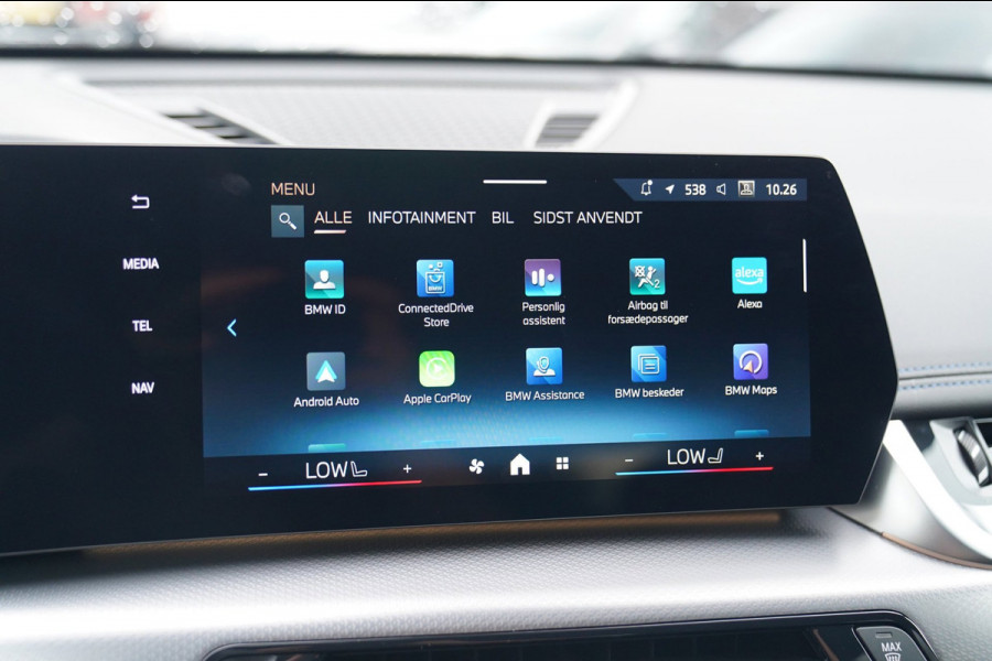 BMW X1 18i M-sport High Executive | HuD | Panorama | Harman/Kardon | incl BTW | M-pakket | Leder/Alcantara | Trekhaak elek | Lane