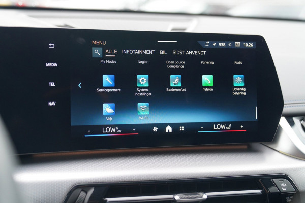 BMW X1 18i M-sport High Executive | HuD | Panorama | Harman/Kardon | incl BTW | M-pakket | Leder/Alcantara | Trekhaak elek | Lane