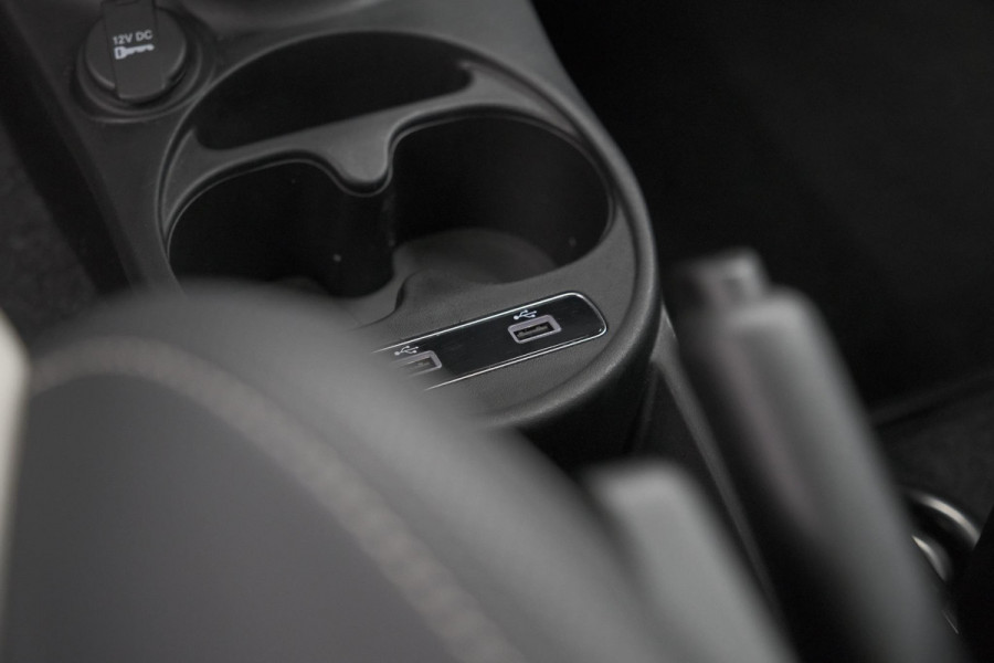 Fiat 500 1.0 Hybrid Dolcevita | Panoramadak | Apple Carplay | Parkeersensoren