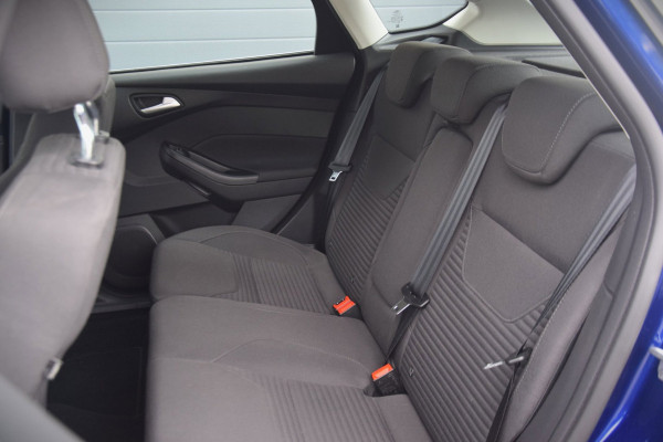 Ford Focus 1.5 Titanium CAMERA/APPLE CARPLAY/VERWARMDE VOORRUIT