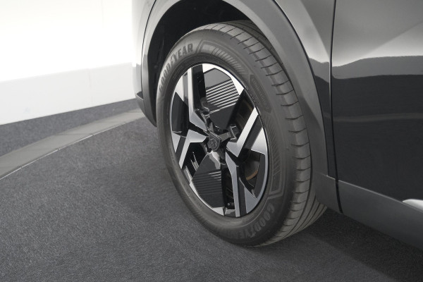 Peugeot 2008 PureTech 130 EAT8 GT | Camera | Apple Carplay | Parkeersensoren | 17 Inch Lichtmetalen Velgen