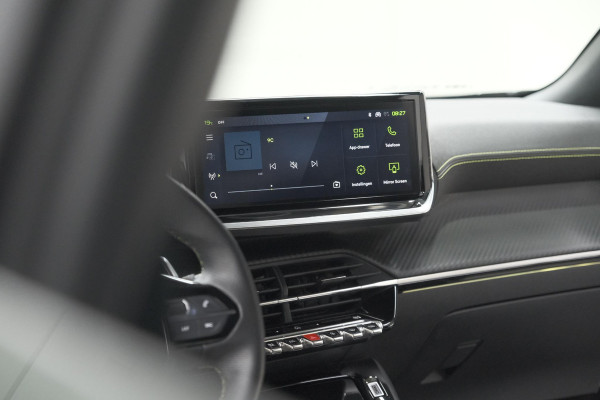 Peugeot 2008 PureTech 130 EAT8 GT | Camera | Apple Carplay | Parkeersensoren | 17 Inch Lichtmetalen Velgen