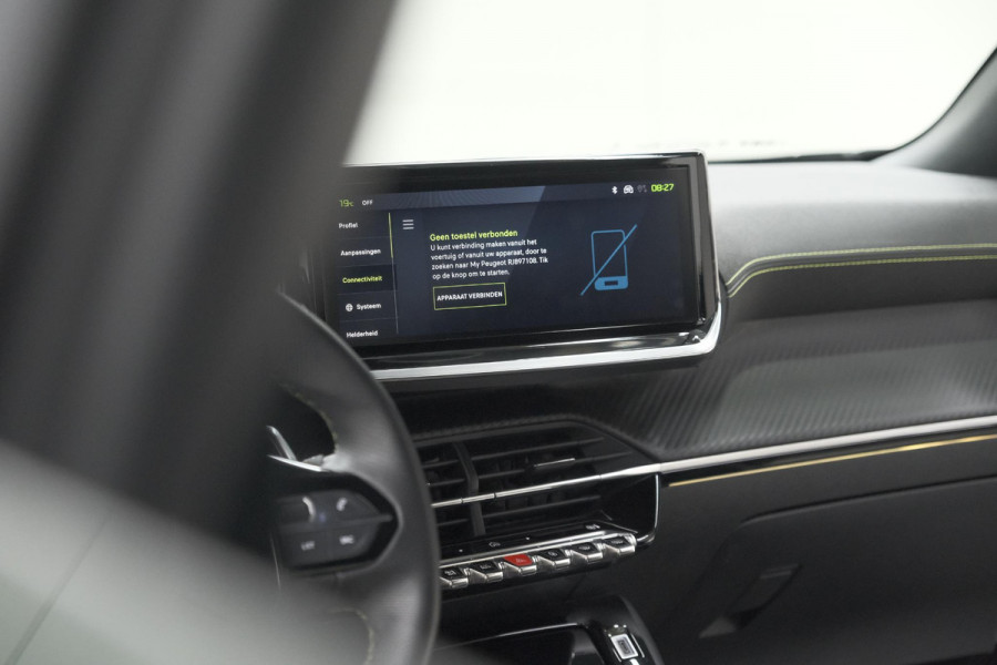 Peugeot 2008 PureTech 130 EAT8 GT | Camera | Apple Carplay | Parkeersensoren | 17 Inch Lichtmetalen Velgen
