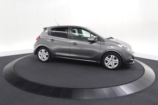 Peugeot 208 PureTech 82 Signature | Trekhaak | Parkeersensoren | Apple Carplay | Navigatie