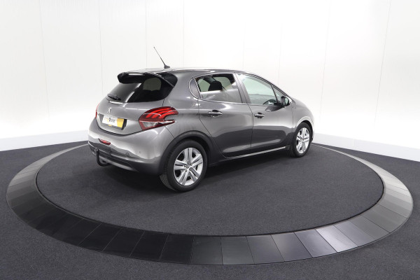 Peugeot 208 PureTech 82 Signature | Trekhaak | Parkeersensoren | Apple Carplay | Navigatie