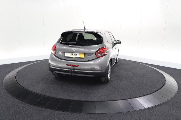 Peugeot 208 PureTech 82 Signature | Trekhaak | Parkeersensoren | Apple Carplay | Navigatie