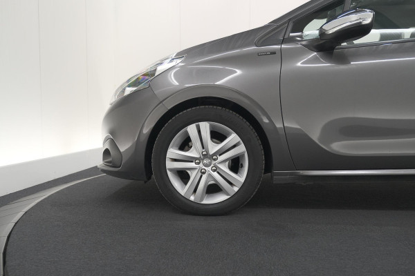 Peugeot 208 PureTech 82 Signature | Trekhaak | Parkeersensoren | Apple Carplay | Navigatie