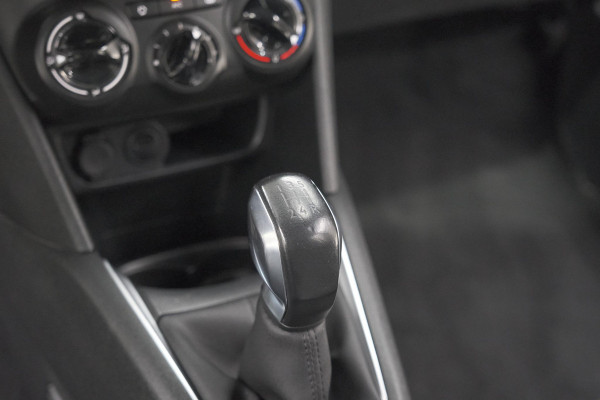 Peugeot 208 PureTech 82 Signature | Trekhaak | Parkeersensoren | Apple Carplay | Navigatie