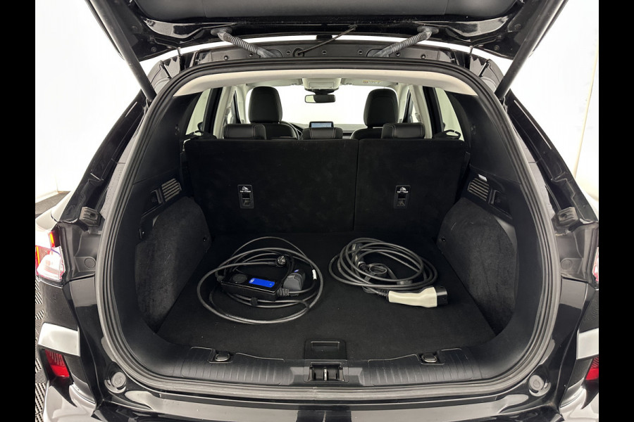 Ford Kuga 2.5 PHEV Vignale (Plug-in) (INCL-BTW) Aut. *LEATHER | ADAPTIVE-CRUISE | FULL-LED | DIGI-COCKPIT | KEYLESS | DAB | CARPLAY | NAVI-FULLMAP | MEMORY-PACK | HEATED-COMFORTSEATS | PRIVACYGLASS | TOWBAR | 18''ALU*