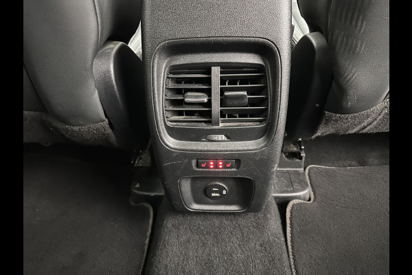 Ford Kuga 2.5 PHEV Vignale (Plug-in) (INCL-BTW) Aut. *LEATHER | ADAPTIVE-CRUISE | FULL-LED | DIGI-COCKPIT | KEYLESS | DAB | CARPLAY | NAVI-FULLMAP | MEMORY-PACK | HEATED-COMFORTSEATS | PRIVACYGLASS | TOWBAR | 18''ALU*