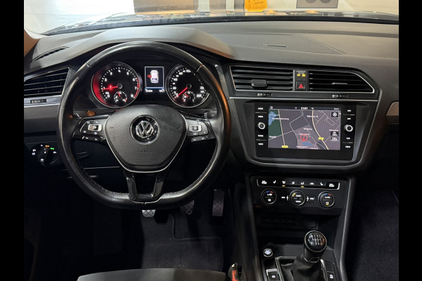 Volkswagen Tiguan Allspace 1.5 TSI ACT| Panoramadak | Camera | CarPlay | Adaptive Cruise | Dealer onderhouden