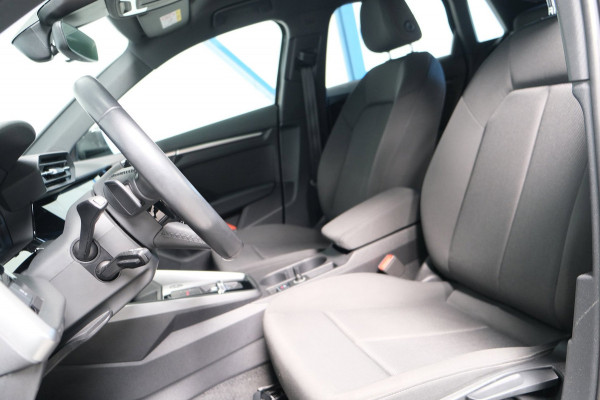 Audi A3 Sportback 35 TFSI Pro Line Automaat - N.A.P. Airco, Cruise, PDC, Carplay.