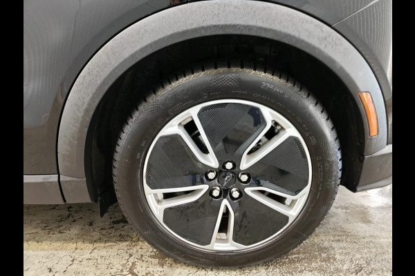 Ford Mustang Mach-E Standard RWD 73 kWh | 55.000 KM | Technology Pack | Bang & Olufsen | Panorama Dak | WORDT VERWACHT!