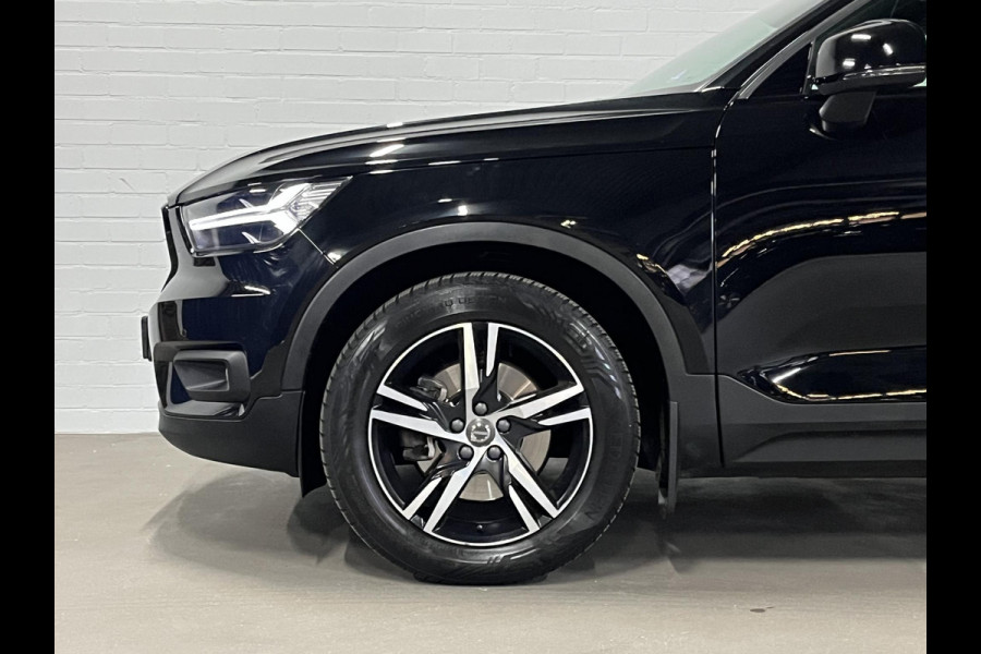 Volvo XC40 2.0 T4 AWD R-Design Trekhaak | Open dak | Stoelverwarming | Achteruitrij camera | Leder | Navigatie