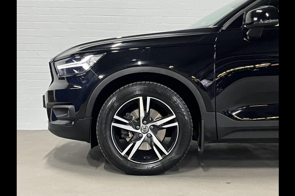 Volvo XC40 2.0 T4 AWD R-Design Trekhaak | Open dak | Stoelverwarming | Achteruitrij camera | Leder | Navigatie