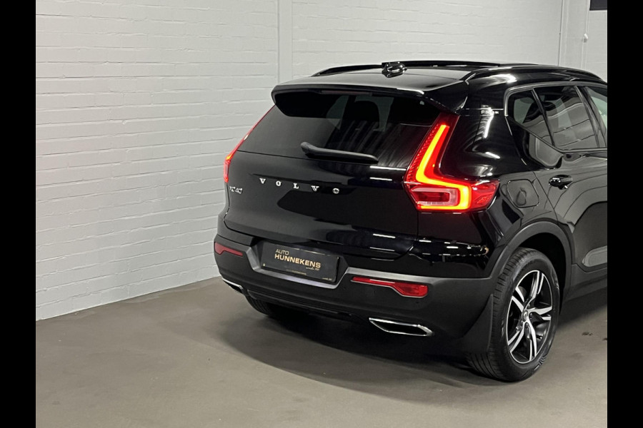 Volvo XC40 2.0 T4 AWD R-Design Trekhaak | Open dak | Stoelverwarming | Achteruitrij camera | Leder | Navigatie