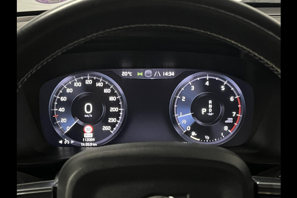 Volvo XC40 2.0 T4 AWD R-Design Trekhaak | Open dak | Stoelverwarming | Achteruitrij camera | Leder | Navigatie