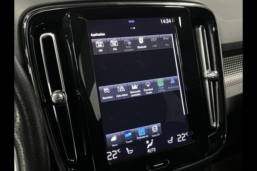 Volvo XC40 2.0 T4 AWD R-Design Trekhaak | Open dak | Stoelverwarming | Achteruitrij camera | Leder | Navigatie