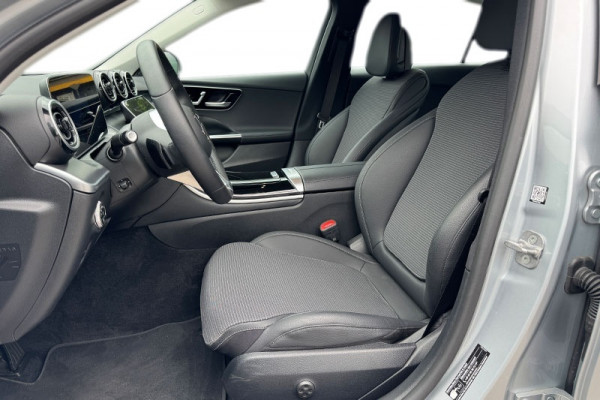 Mercedes-Benz C-Klasse 300e AVANTGARDE ** HIGH LED, NAVI+, MEMORY, CAMERA, WINTER ** 1e EIG - Ex MB-AG - UNFALLFREI ** ** INFORMEER OOK NAAR ONZE AANTREKKELIJKE FINANCIAL-LEASE TARIEVEN **