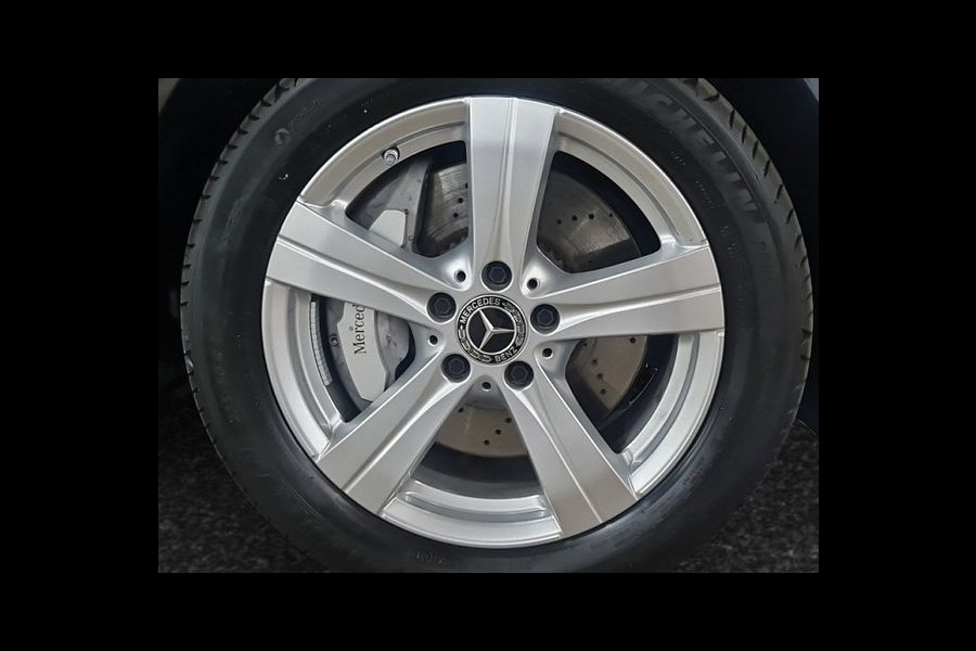Mercedes-Benz C-Klasse 300e AVANTGARDE ** HIGH LED, NAVI+, MEMORY, CAMERA, WINTER ** 1e EIG - Ex MB-AG - UNFALLFREI ** ** INFORMEER OOK NAAR ONZE AANTREKKELIJKE FINANCIAL-LEASE TARIEVEN **