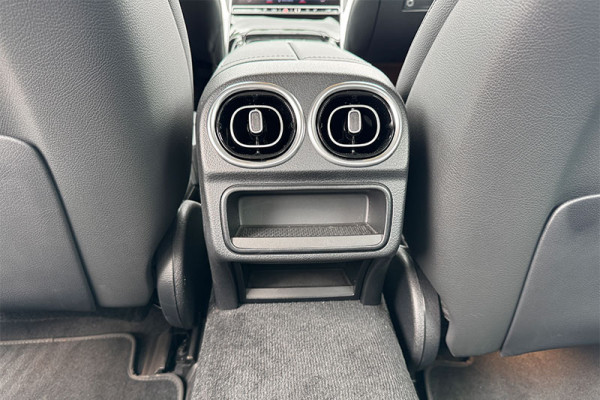 Mercedes-Benz C-Klasse 300e AVANTGARDE ** HIGH LED, NAVI+, MEMORY, CAMERA, WINTER ** 1e EIG - Ex MB-AG - UNFALLFREI ** ** INFORMEER OOK NAAR ONZE AANTREKKELIJKE FINANCIAL-LEASE TARIEVEN **