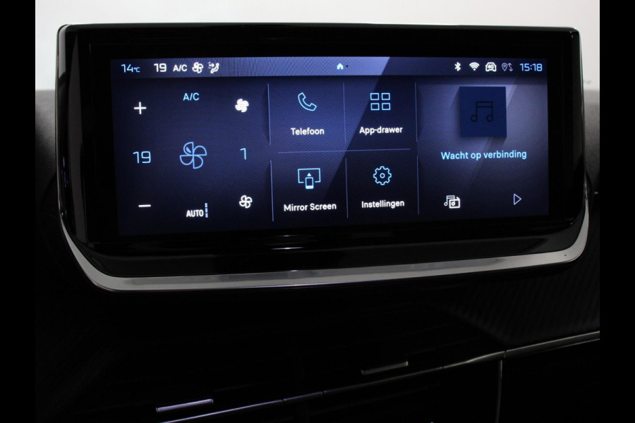 Peugeot 2008 1.2 Hybrid 136 pk Automaat Allure Navigatie Apple Carplay/Android Auto Climate Control Led Parkeer sensoren Cruise Control Stoelverwarming
