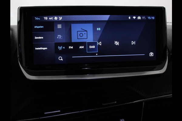 Peugeot 2008 1.2 Hybrid 136 pk Automaat Allure Navigatie Apple Carplay/Android Auto Climate Control Led Parkeer sensoren Cruise Control Stoelverwarming