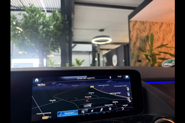 Mercedes-Benz B-Klasse 180 Business Solution Garantie Carplay Ambient Elek Achterklep Camera StoelVW Cruise Navi Led Rijklaar