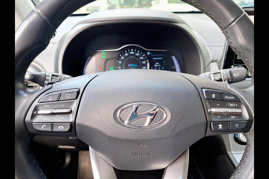 Hyundai Kona EV Fashion 64 kWh | SOH: nnb | 3 fase | Warmtepomp | Trekhaak | Camera | Adaptive CC | Blindspot |